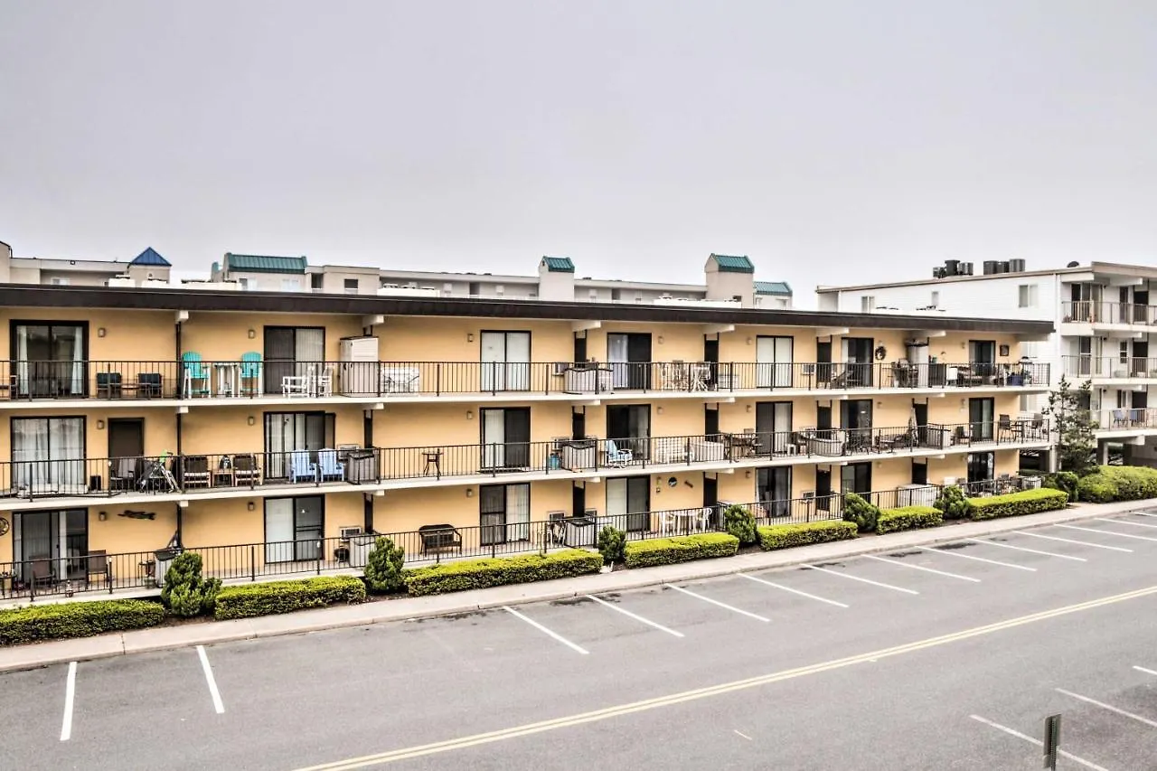 Bright Ocean City Condo - Walk To Beaches! 0*,